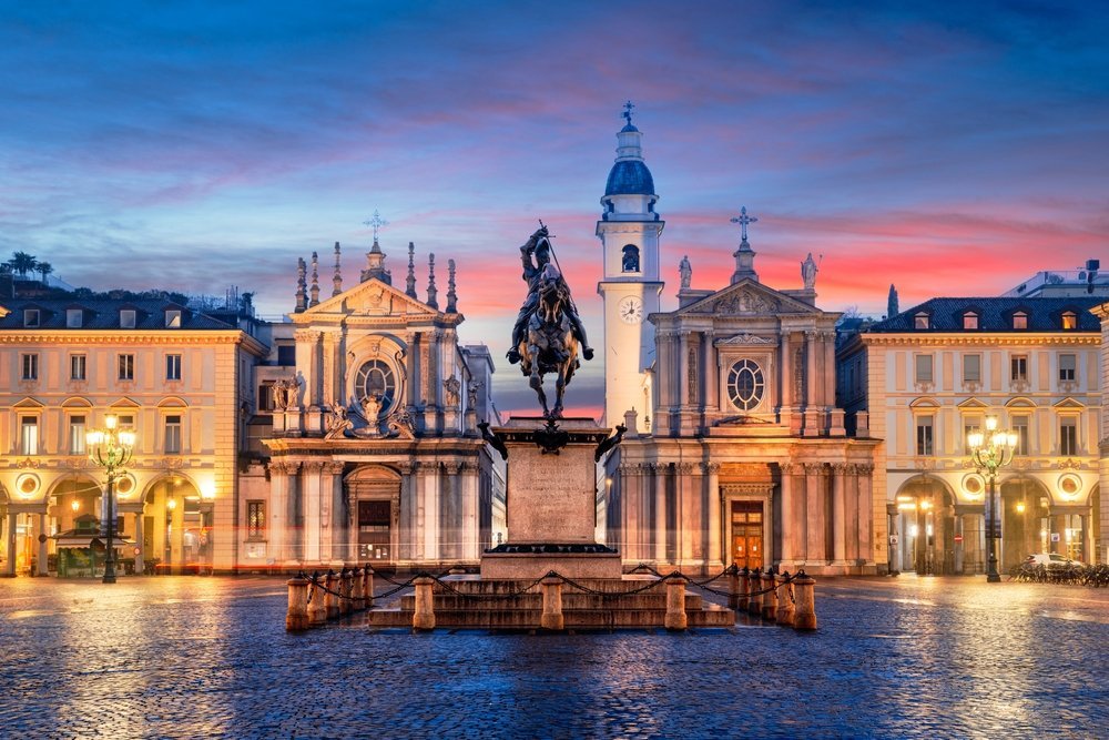 Piazza San Carlo im Zentrum von Turin im Abendlicht