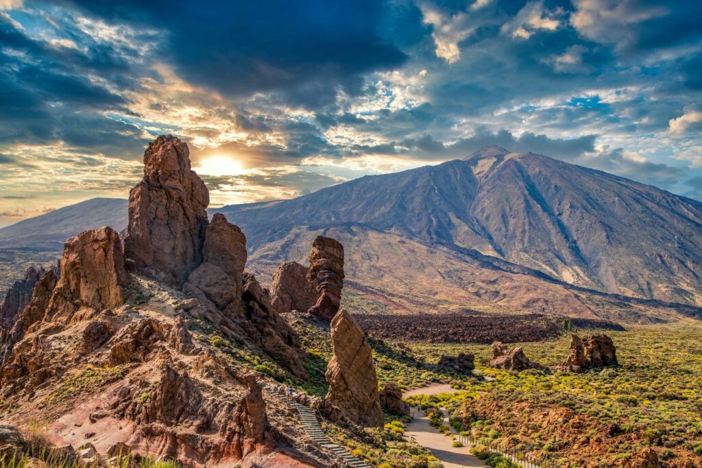 Roques de García mit dem Teide im Hintergrund