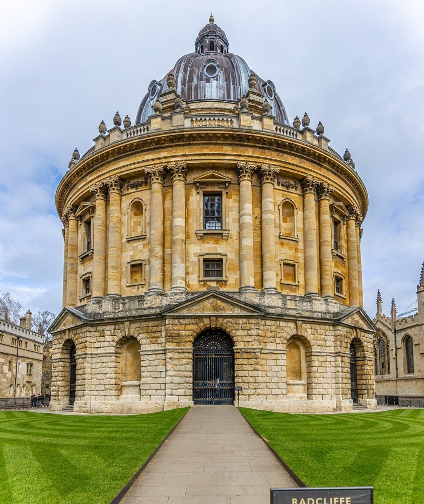 Das runde Bibliotheksgebäude Radcliffe Camera mitten im Universitätsviertel von Oxford