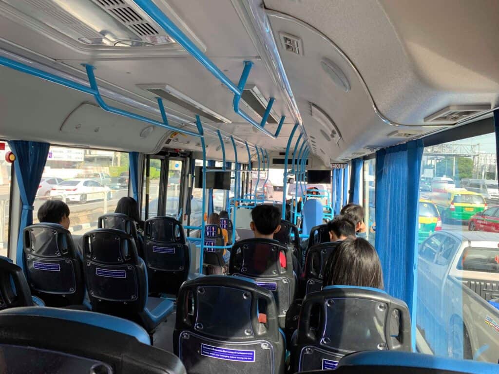 Shuttlebus zwischen den Flughäfen in Bangkok