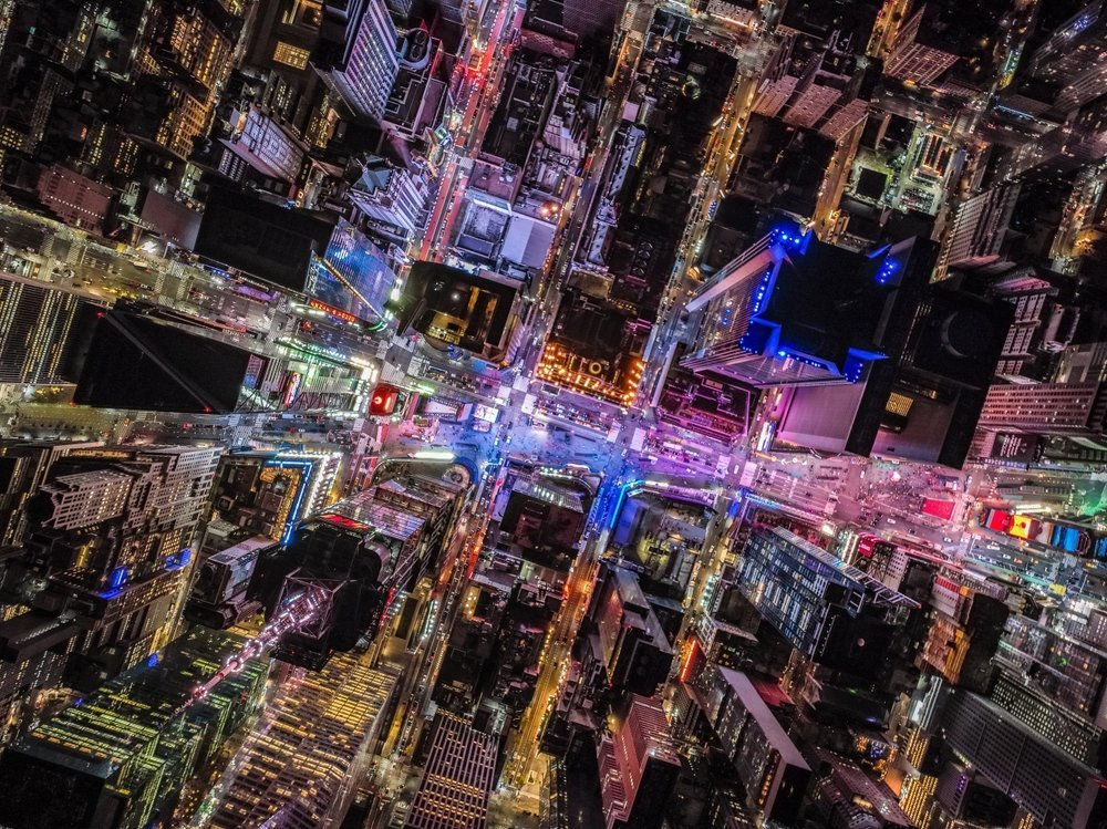 Times Square in Midtown Manhattan in New York am Abend