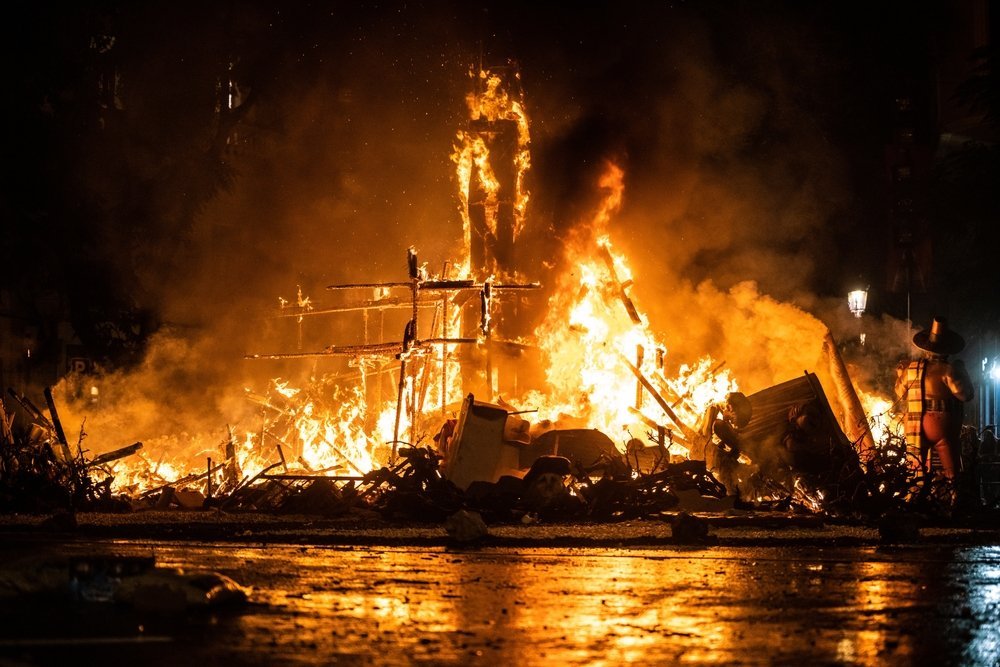 Die Verbrennung der Fallas-Figuren in Valencia